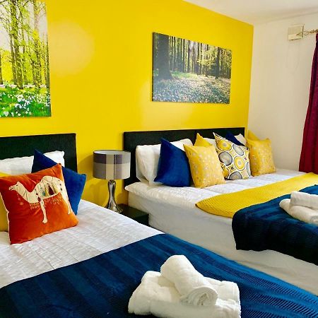 2 Bedrooms Modern Apartment, Lounge, Full Kitchen, Balcony, 5 Minutes Stratford Station 런던 외부 사진