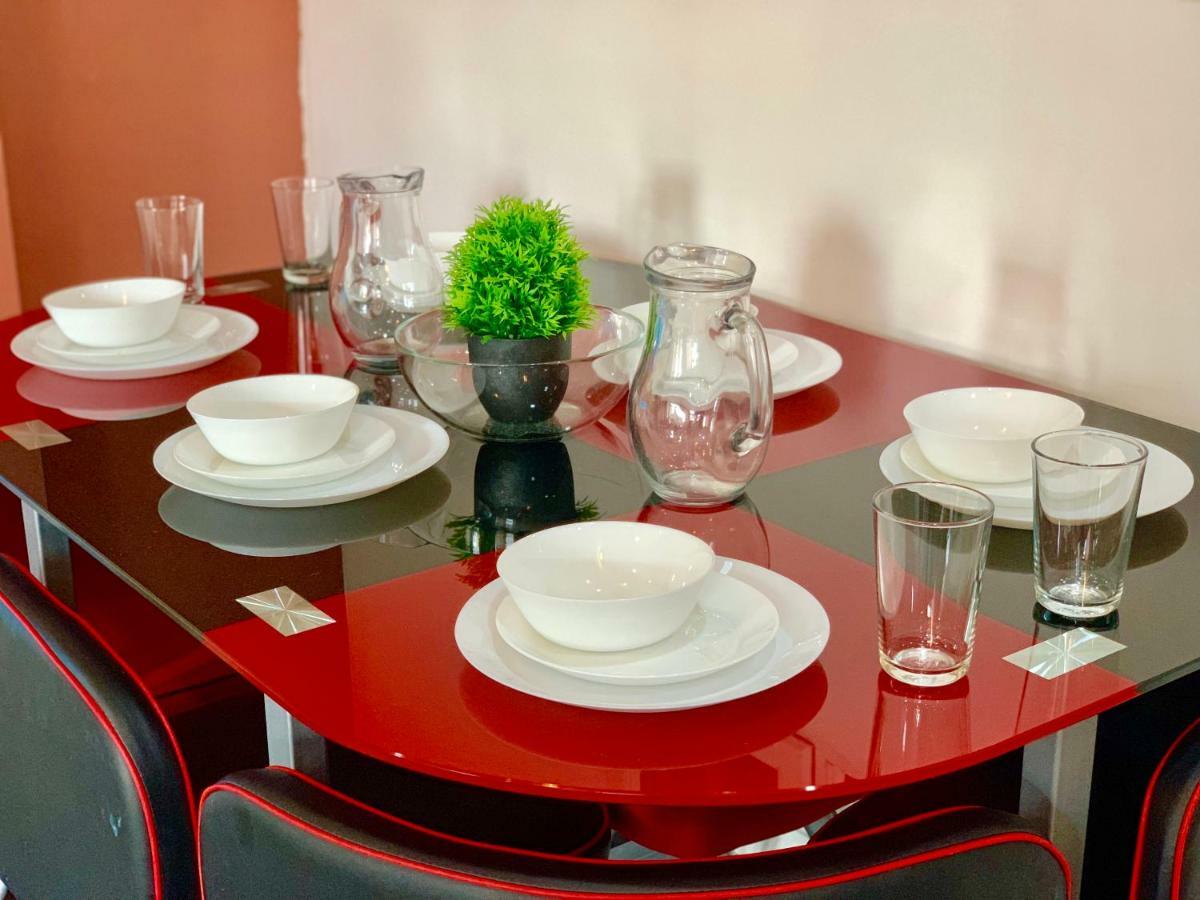 2 Bedrooms Modern Apartment, Lounge, Full Kitchen, Balcony, 5 Minutes Stratford Station 런던 외부 사진