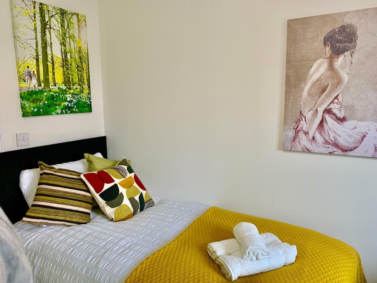 2 Bedrooms Modern Apartment, Lounge, Full Kitchen, Balcony, 5 Minutes Stratford Station 런던 외부 사진