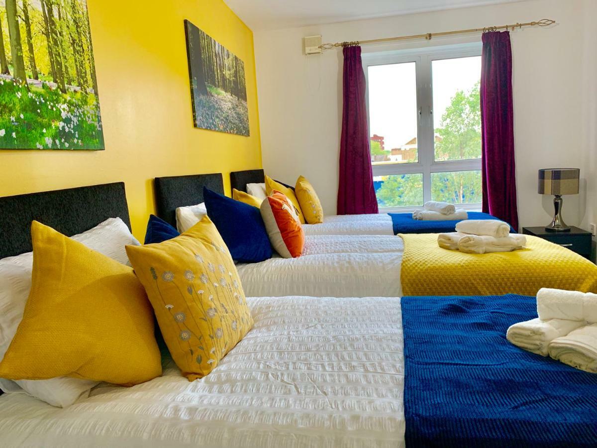2 Bedrooms Modern Apartment, Lounge, Full Kitchen, Balcony, 5 Minutes Stratford Station 런던 외부 사진