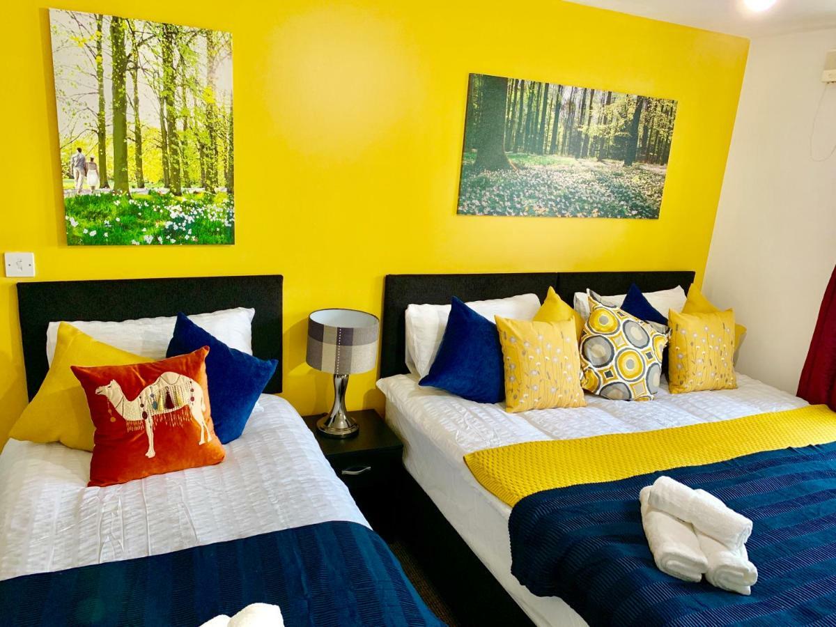 2 Bedrooms Modern Apartment, Lounge, Full Kitchen, Balcony, 5 Minutes Stratford Station 런던 외부 사진