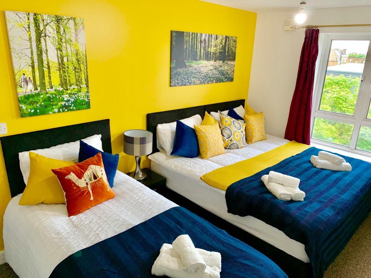 2 Bedrooms Modern Apartment, Lounge, Full Kitchen, Balcony, 5 Minutes Stratford Station 런던 외부 사진